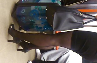 სექს პორნო ამოღებული ქალის ჯინსი crotch და nailed მისი პროჭი